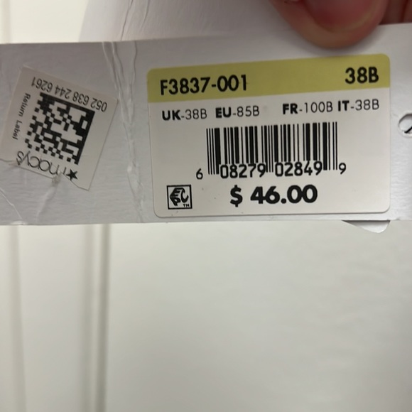 Calvin Klein Bra.            #1594 - Picture 5 of 7